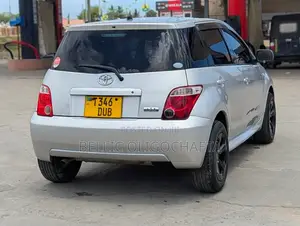 Toyota IST 2007 Silver