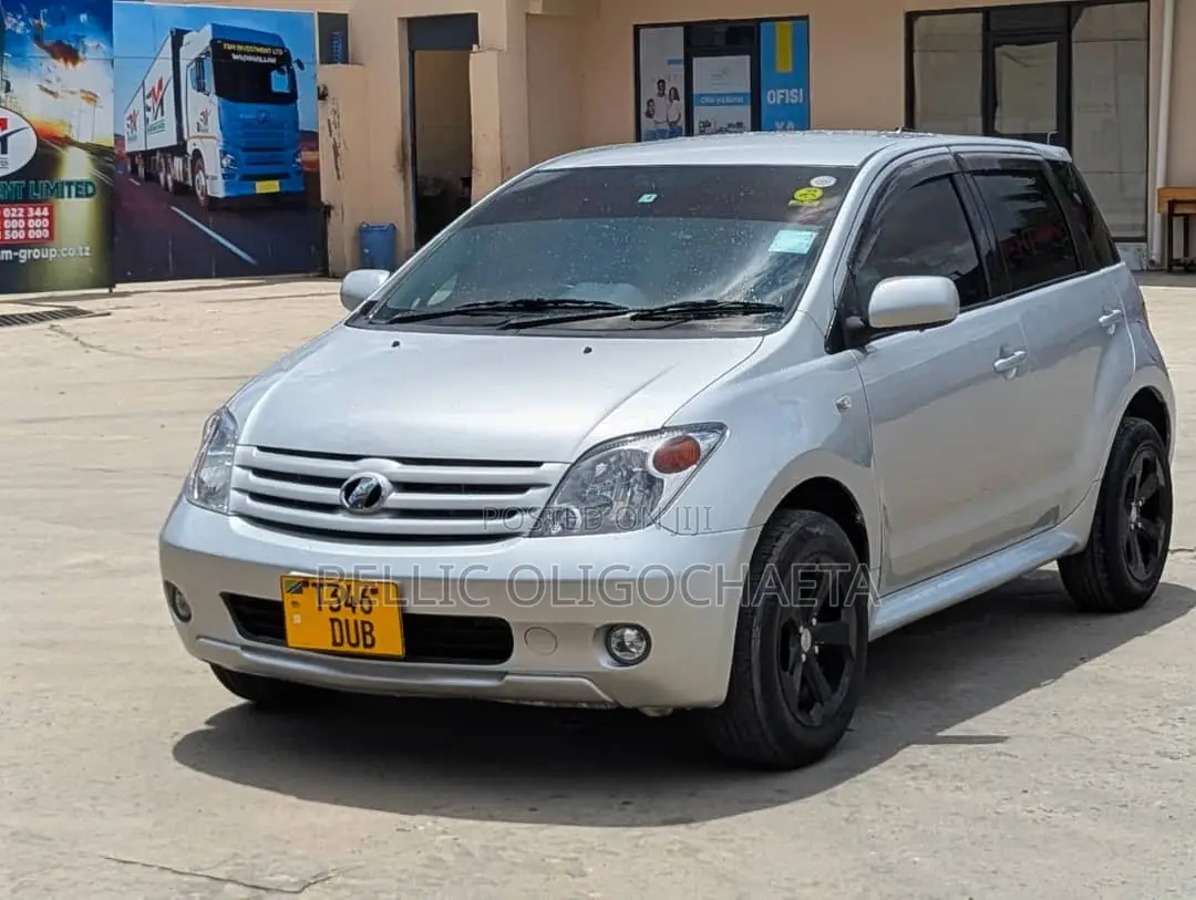 Toyota IST 2007 Silver