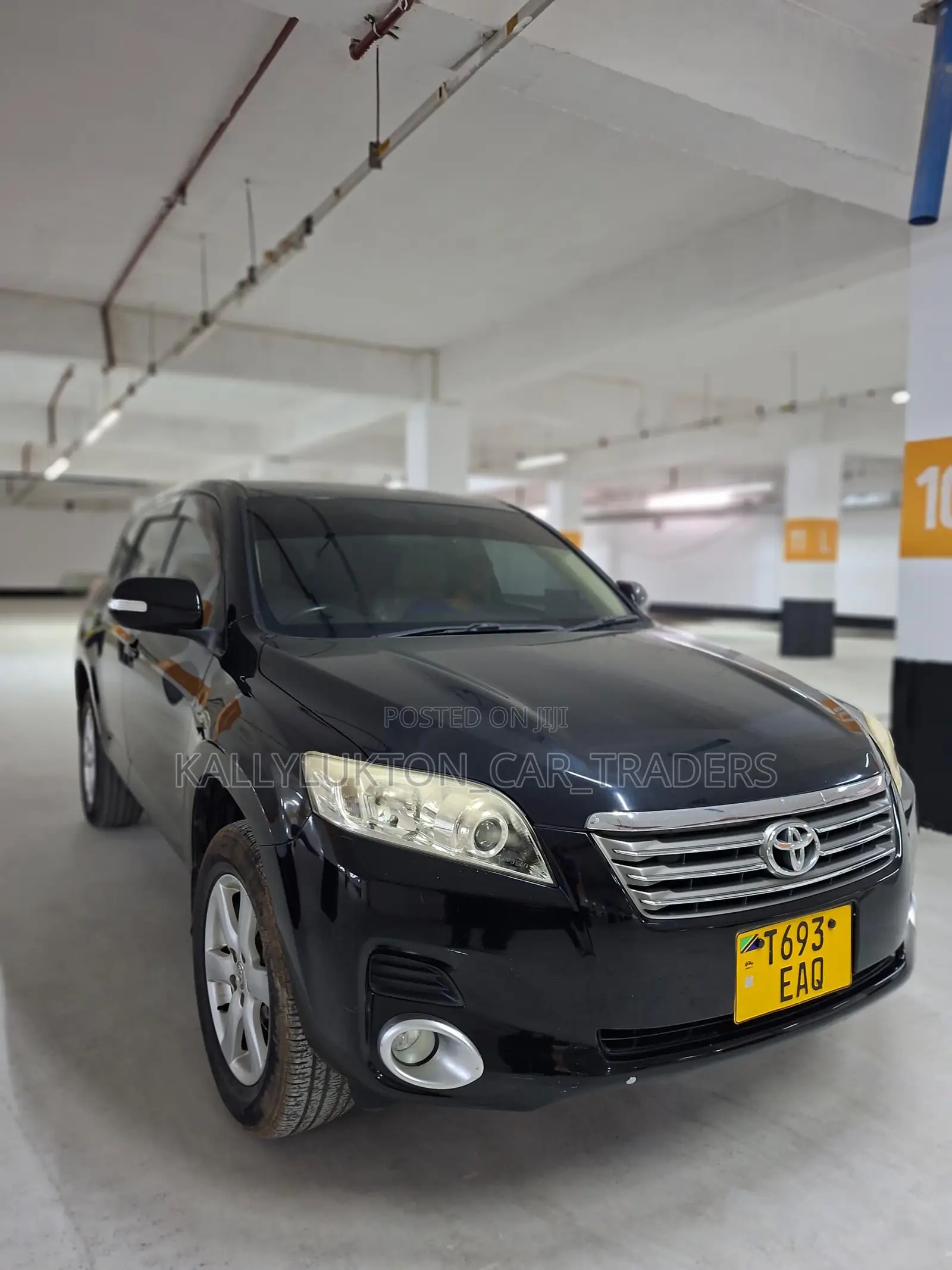 Toyota Vanguard 2010 Black