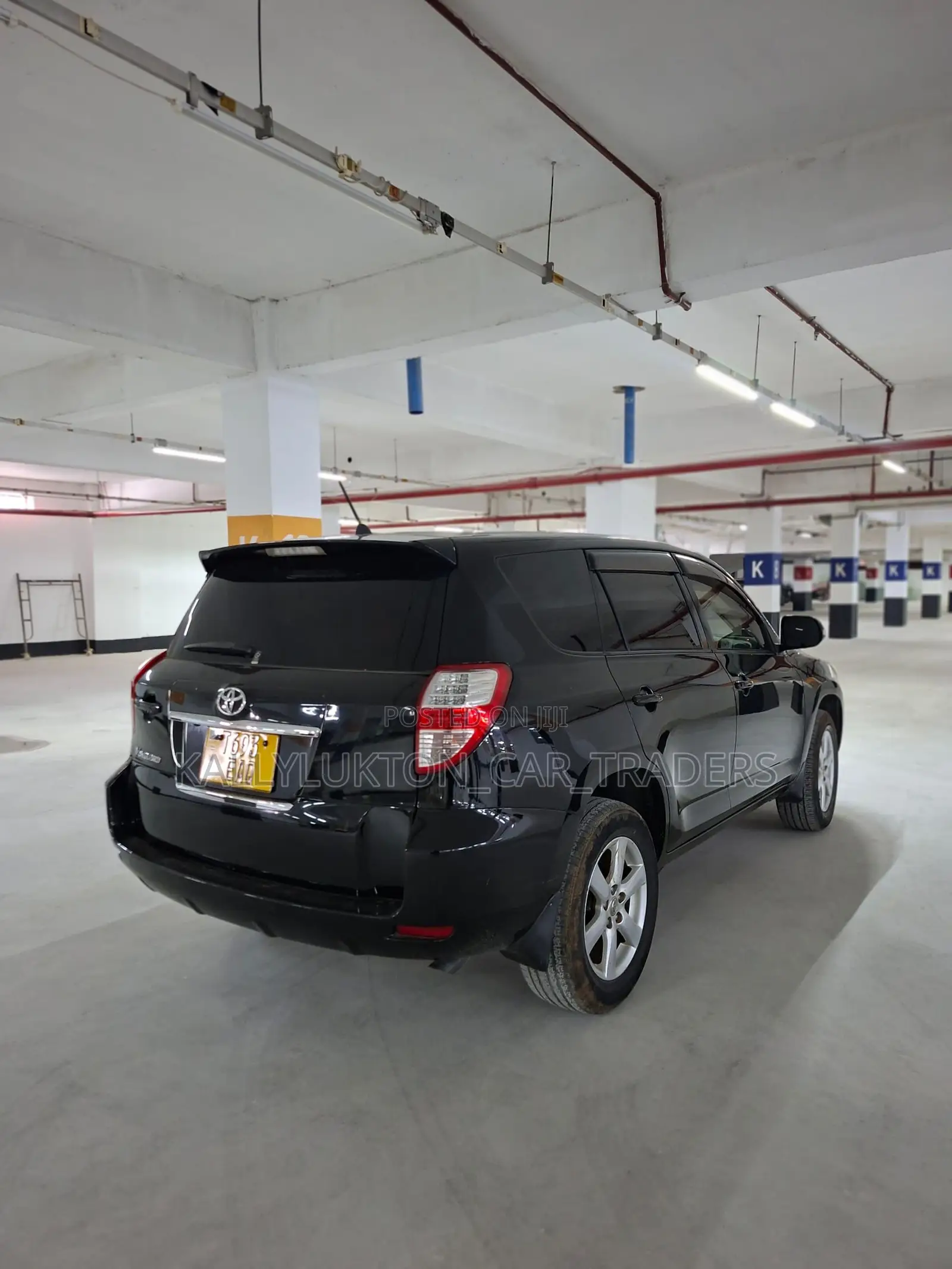Toyota Vanguard 2010 Black