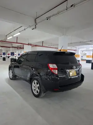 Toyota Vanguard 2010 Black