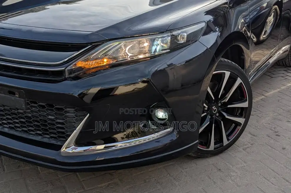 Toyota Harrier 2017 Black