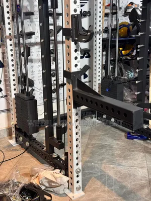 Smith Machine Gym Machine