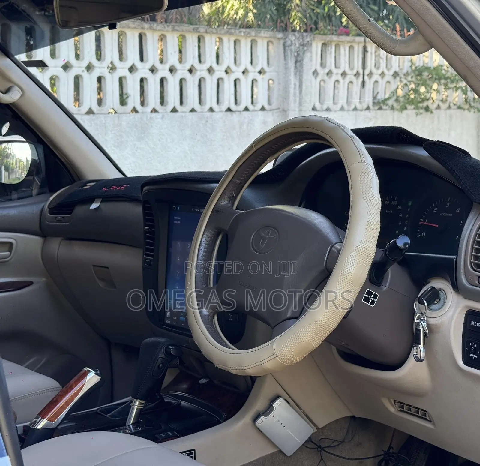 Toyota Land Cruiser 2000 Silver