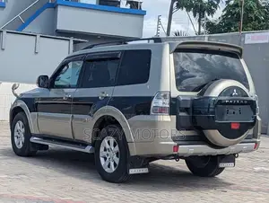 Mitsubishi Pajero 2013