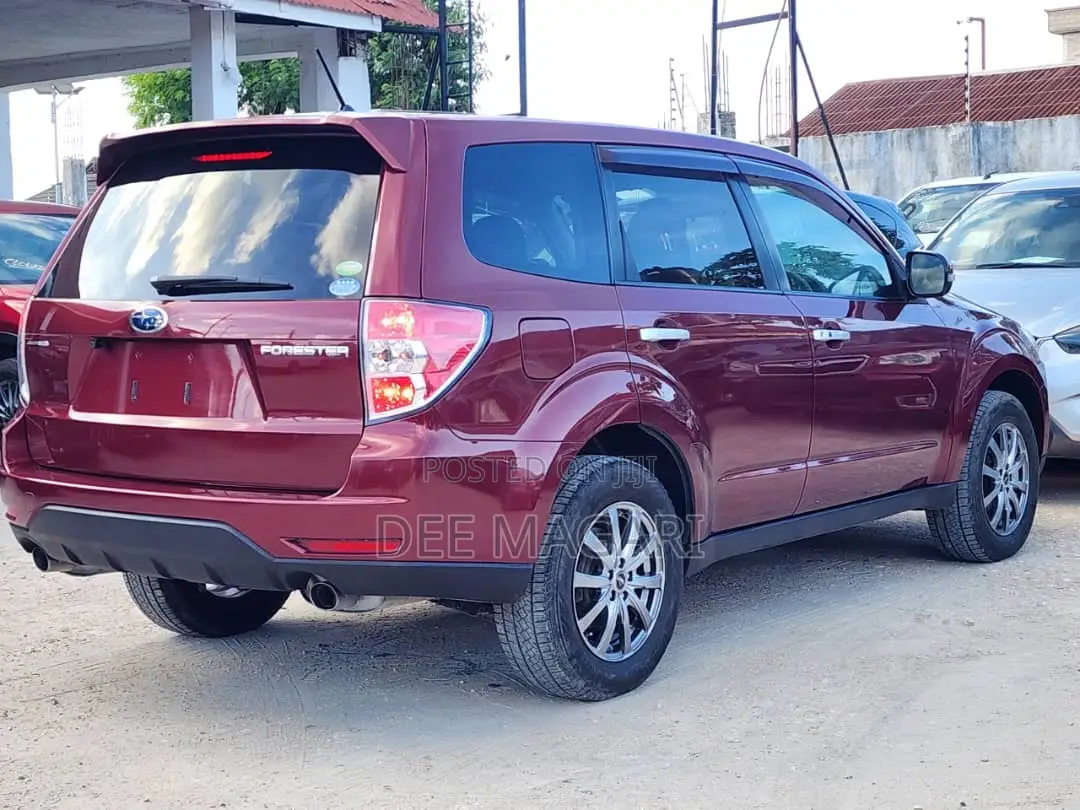 Subaru Forester 2010 Maroon