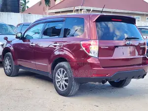 Subaru Forester 2010 Maroon