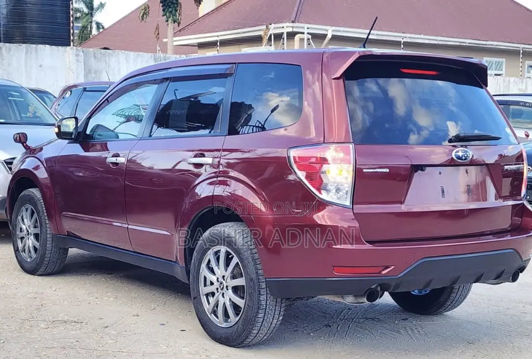 Subaru Forester 2010 Maroon