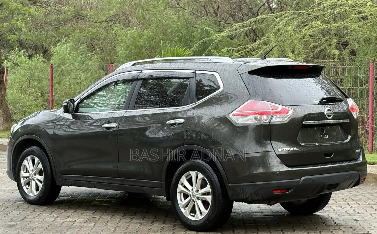 Nissan X-Trail 2.0 Petrol FWD 2016 Green