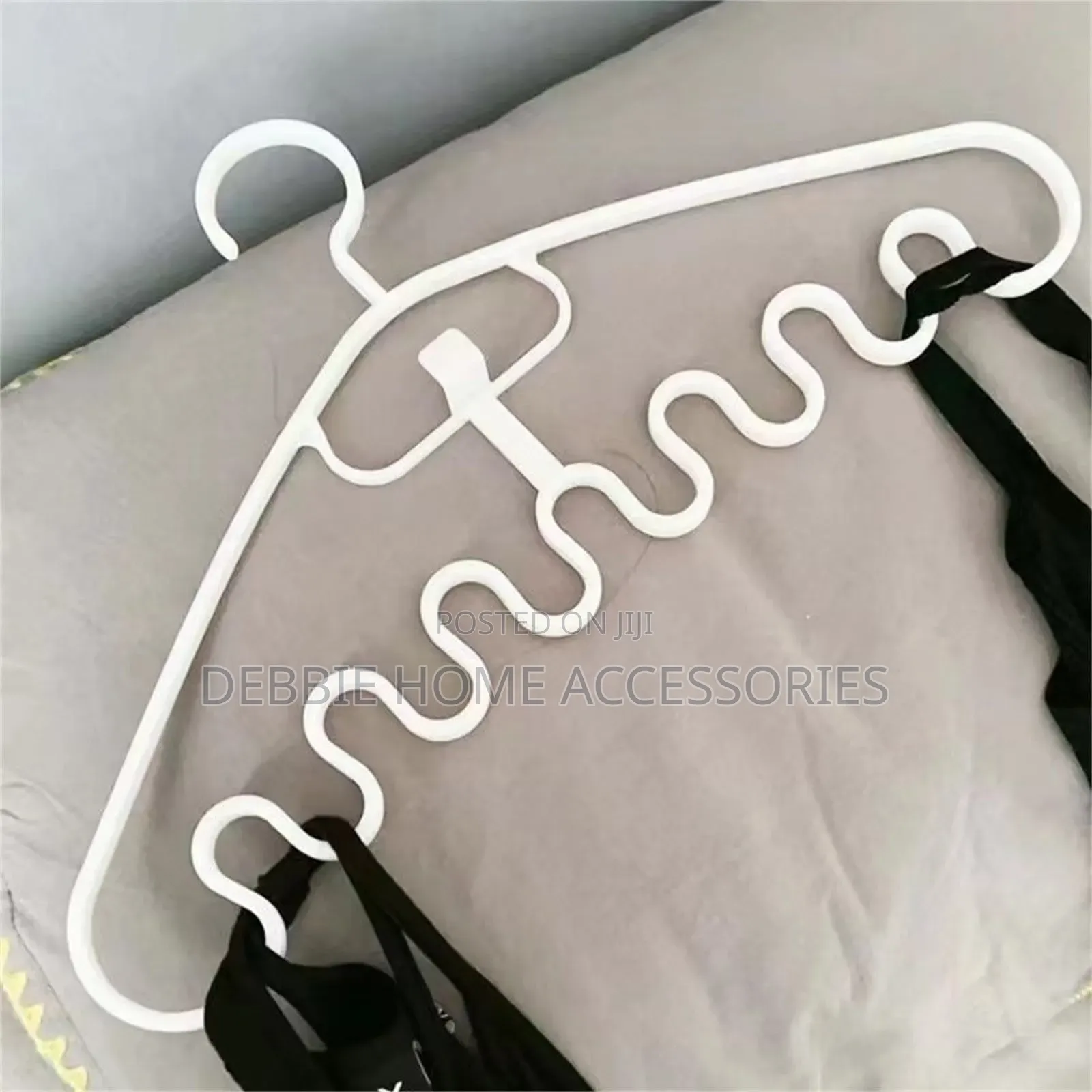 Multi-Port Clothes Hangerk (3pcs)