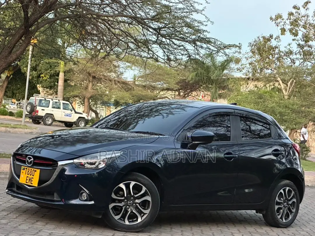 Mazda Demio 2016 Black