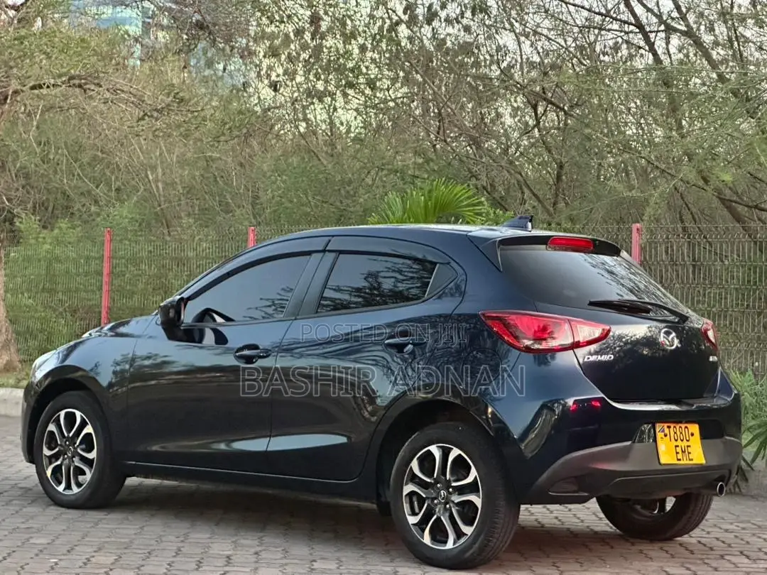 Mazda Demio 2016 Black