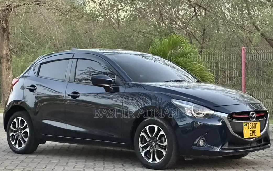 Mazda Demio 2016 Black