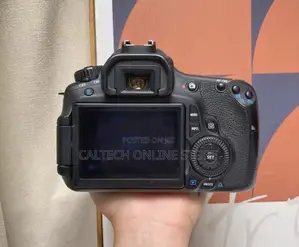 Canon 60d + 18-55mm Lens
