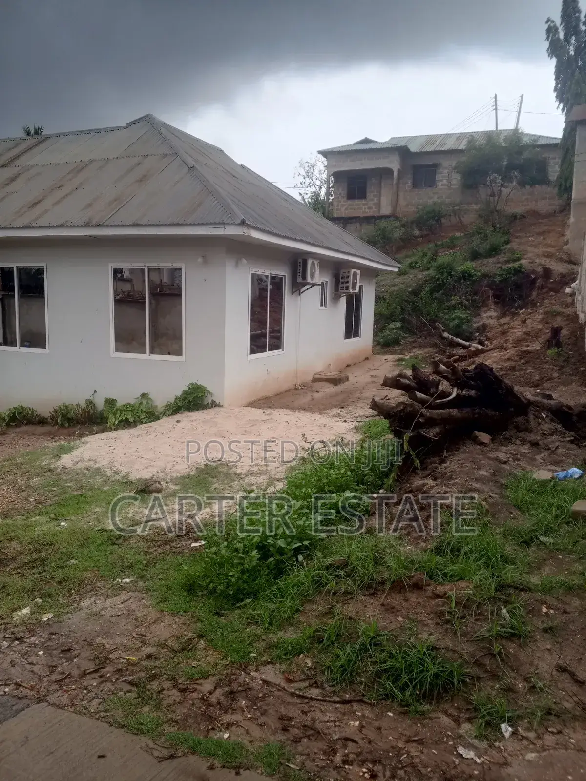 3bdrm Apartment in Carter Estate, Kinondoni for sale