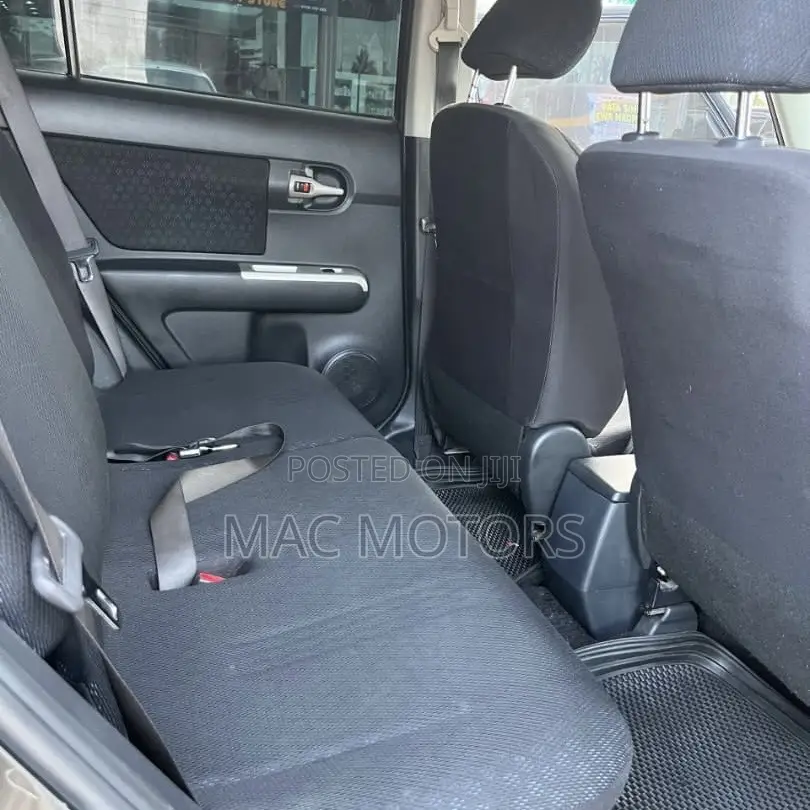 Toyota Corolla Rumion Hatchback 1.5 FWD 2008 Black