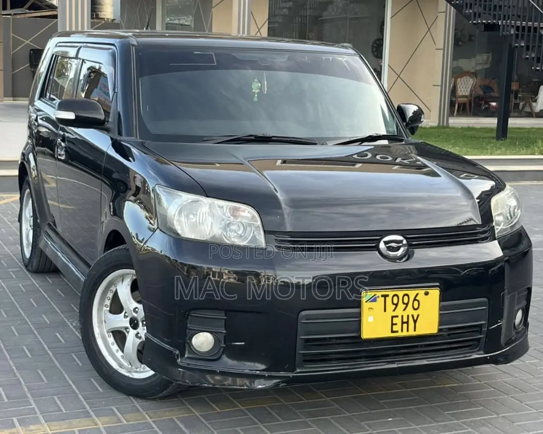Toyota Corolla Rumion Hatchback 1.5 FWD 2008 Black
