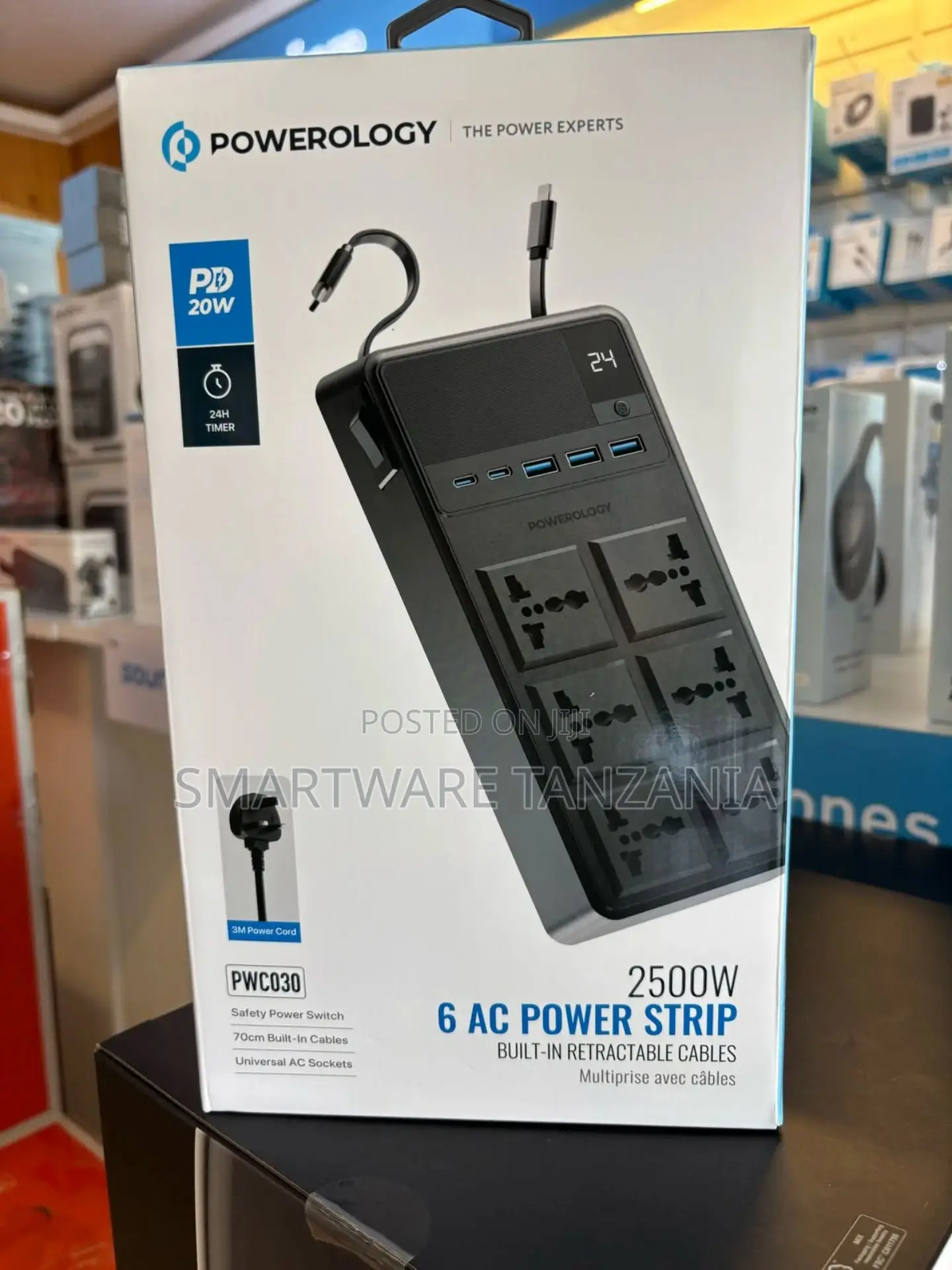 Powerology 2500w 4 Ac Power Strip With Built-in Retractable Cables