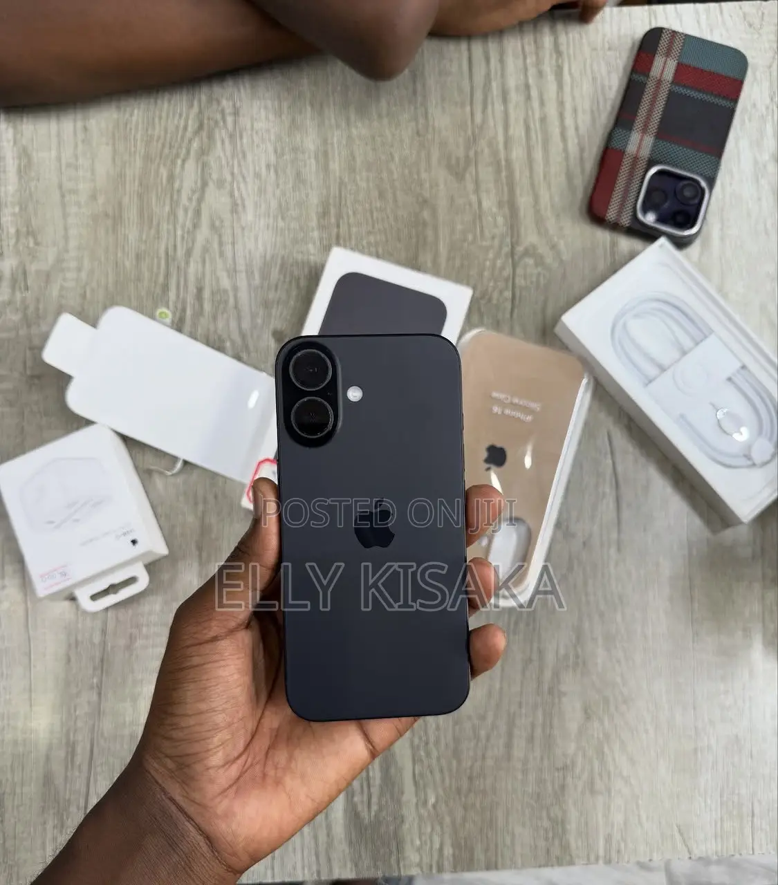New Apple iPhone 16 128 GB Black