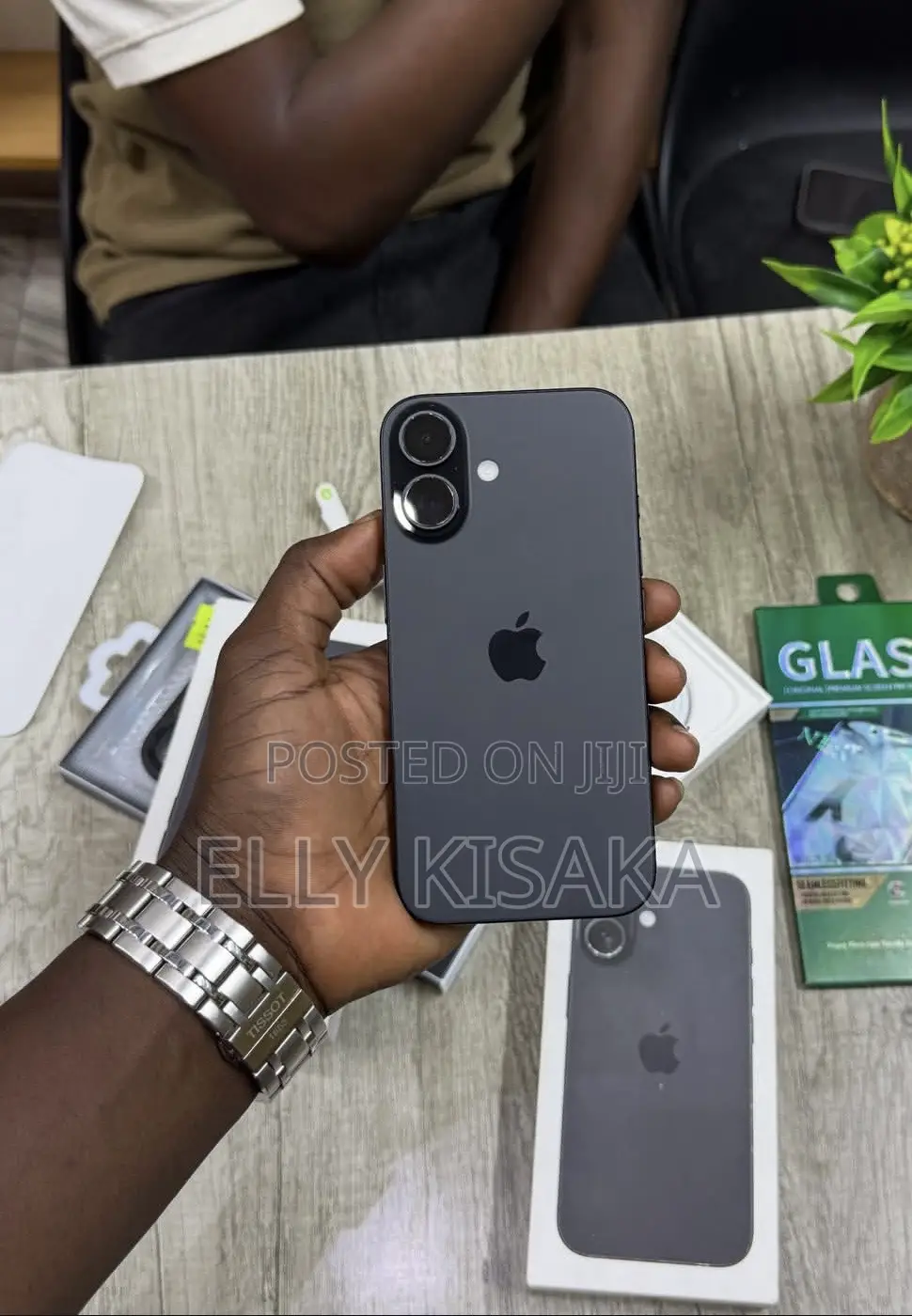 New Apple iPhone 16 128 GB Black