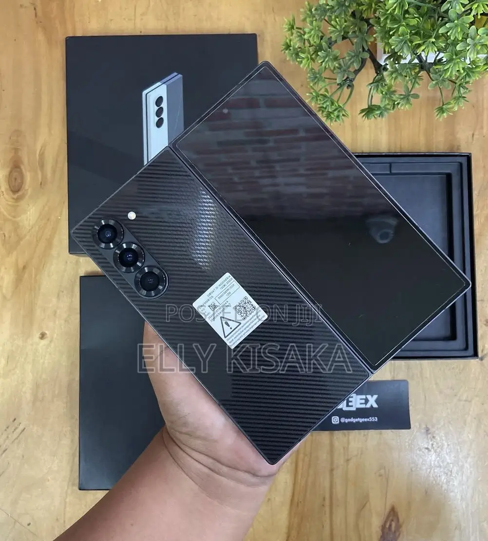 New Samsung Galaxy Z Fold6 256 GB Black
