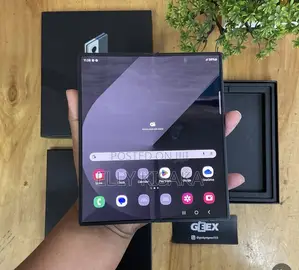New Samsung Galaxy Z Fold6 256 GB Black