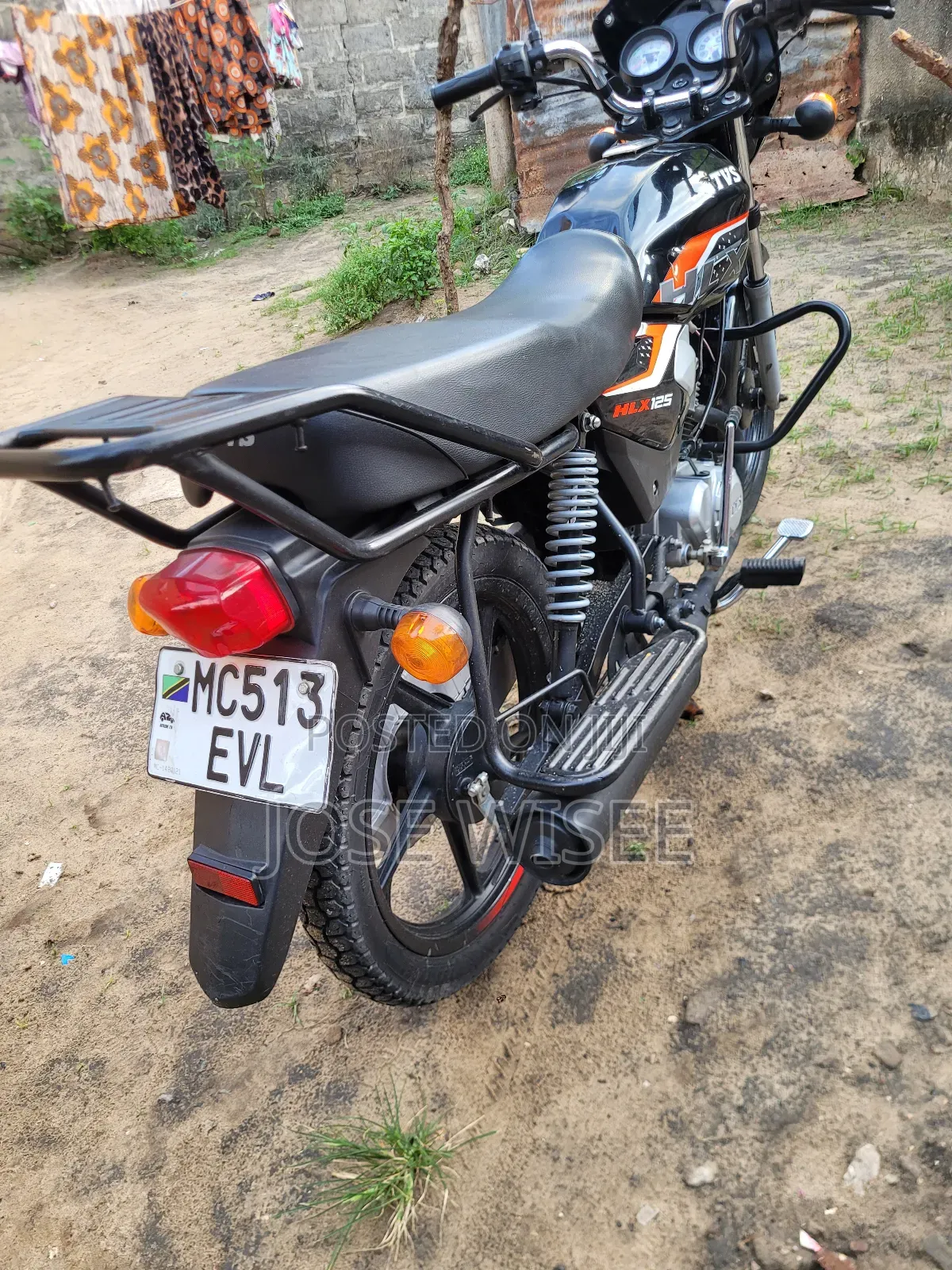 TVS HLX Plus ES 2025 Black