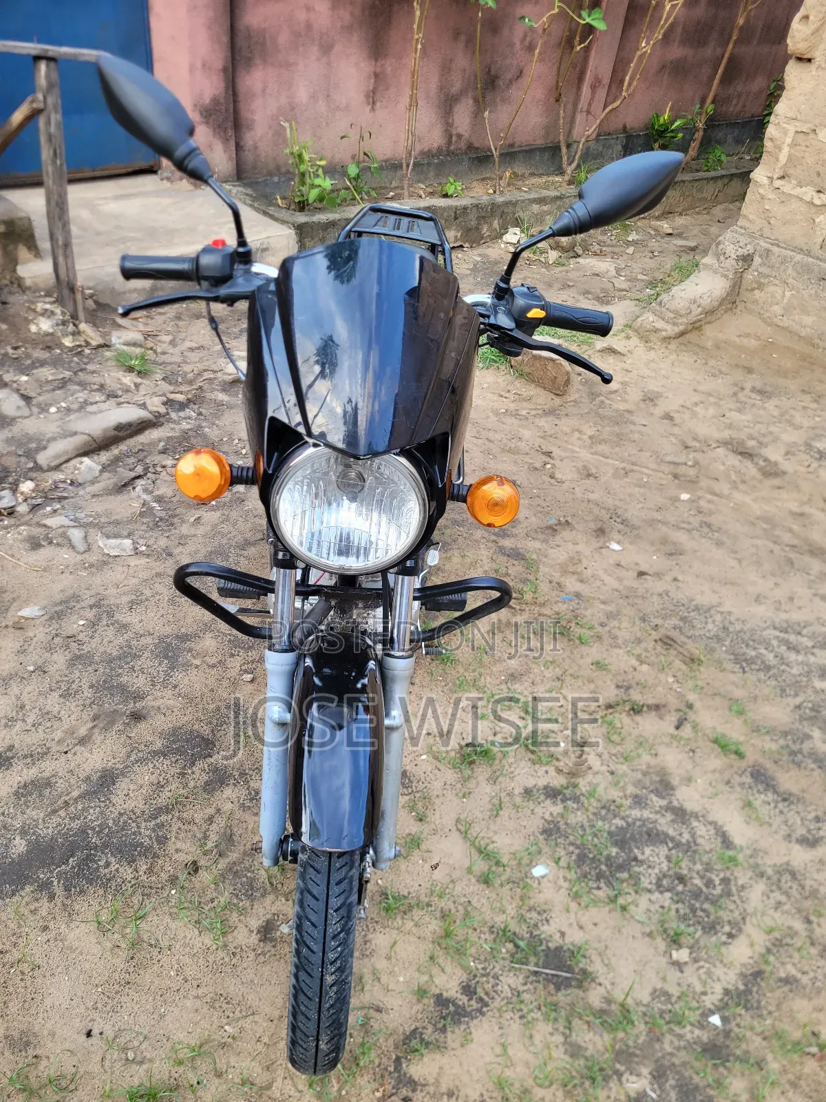 TVS HLX Plus ES 2025 Black