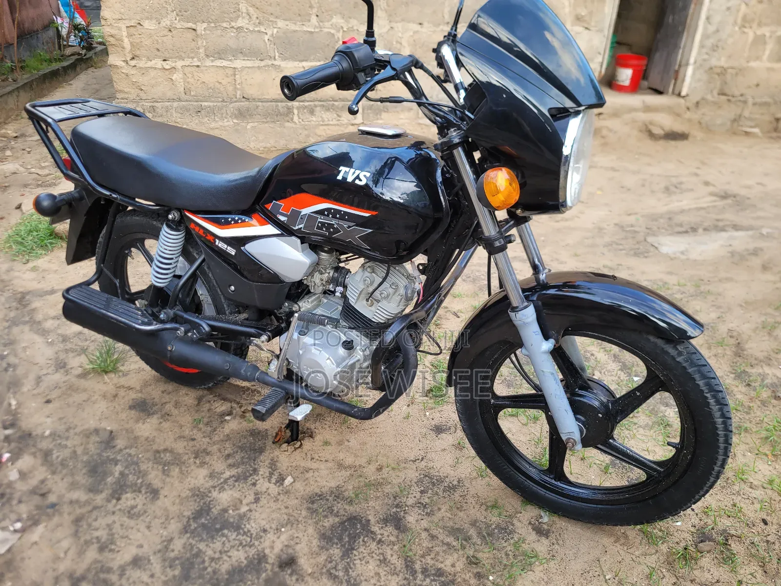 TVS HLX Plus ES 2025 Black
