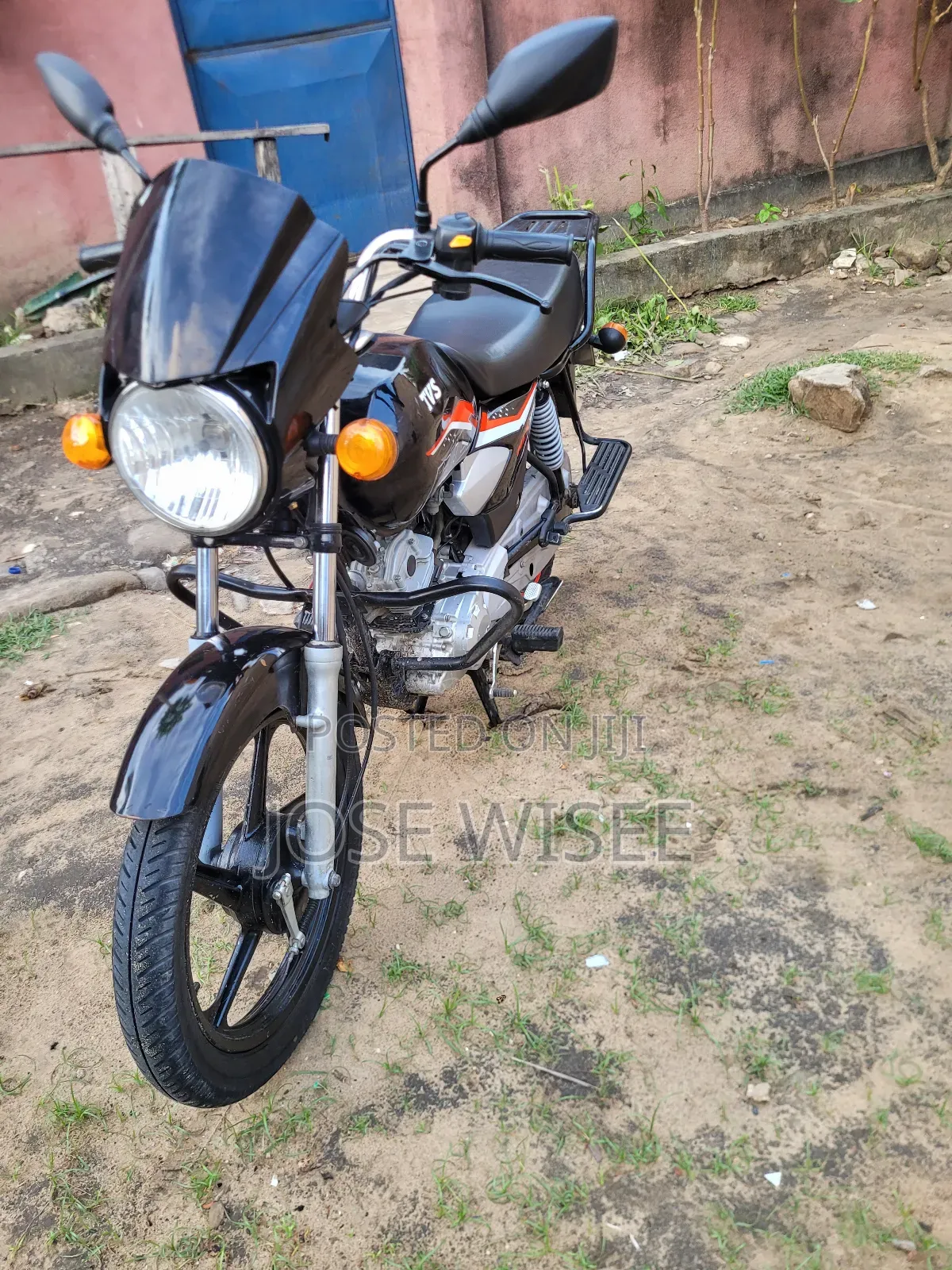 TVS HLX Plus ES 2025 Black