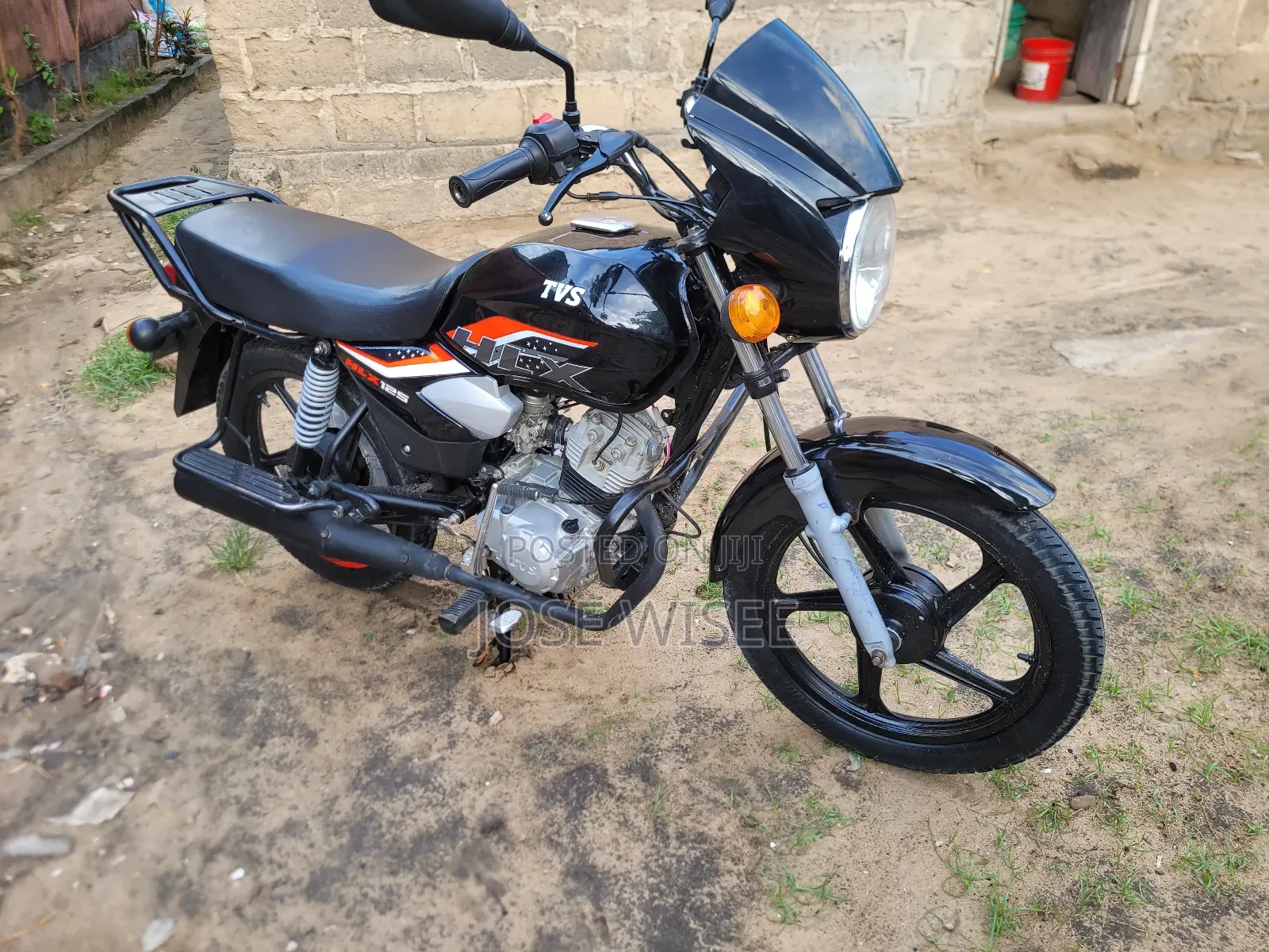 TVS HLX Plus ES 2025 Black