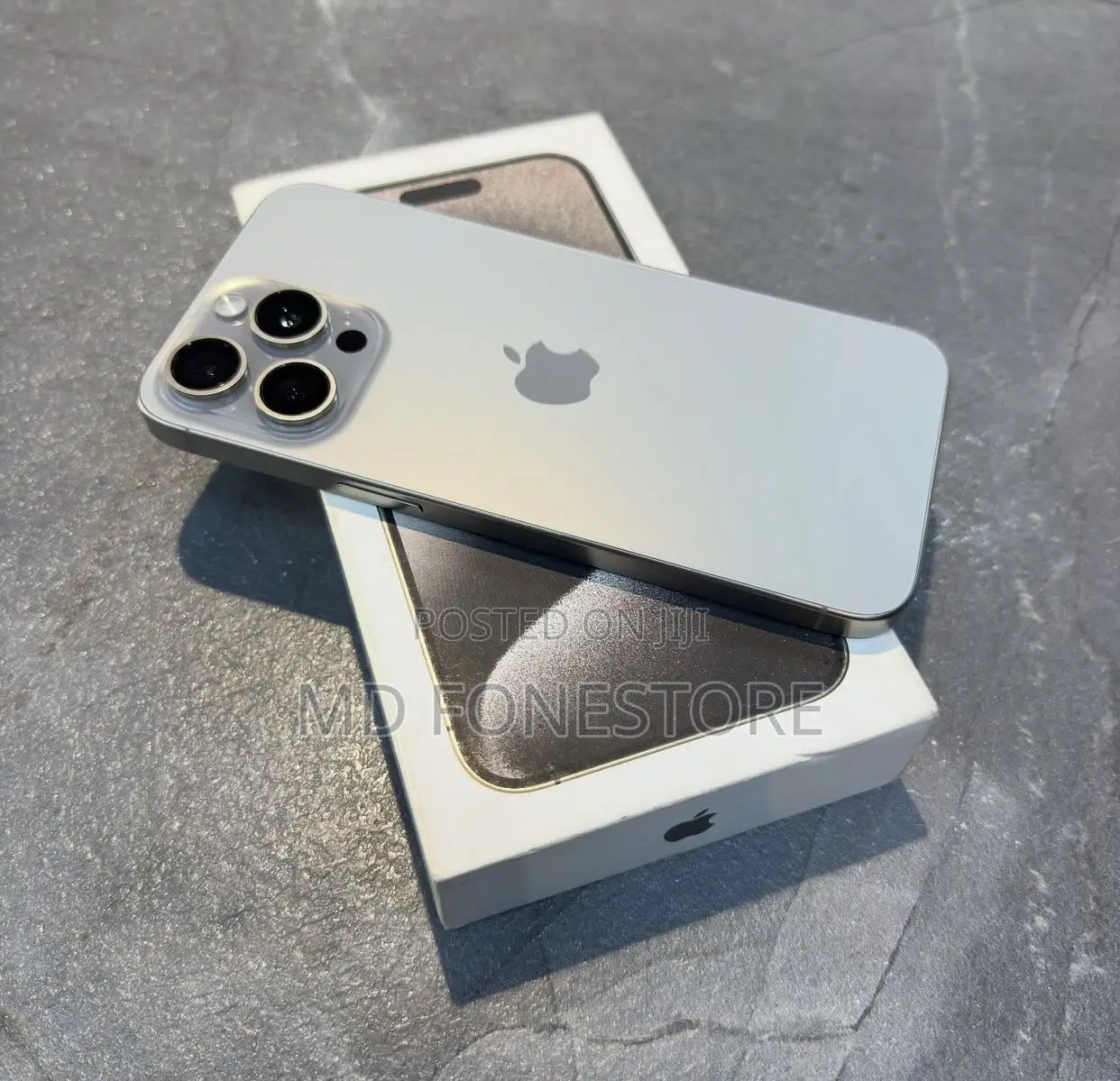 New Apple iPhone 15 Pro Max 256 GB Silver