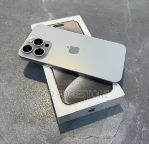 New Apple iPhone 15 Pro Max 256 GB Silver