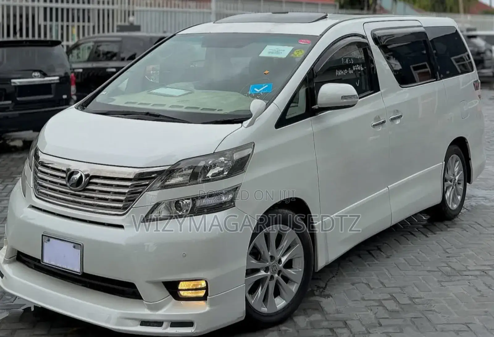 Toyota Vellfire 2009 White