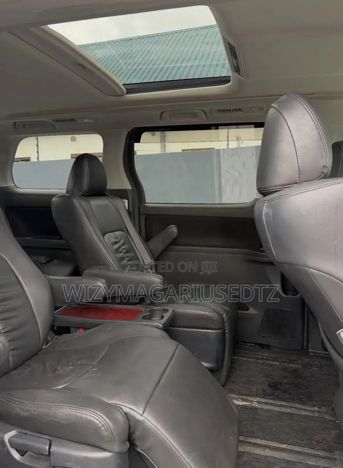 Toyota Vellfire 2009 White