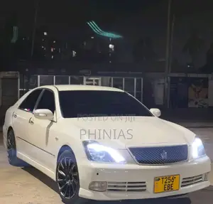 Toyota Crown 2006 Pearl