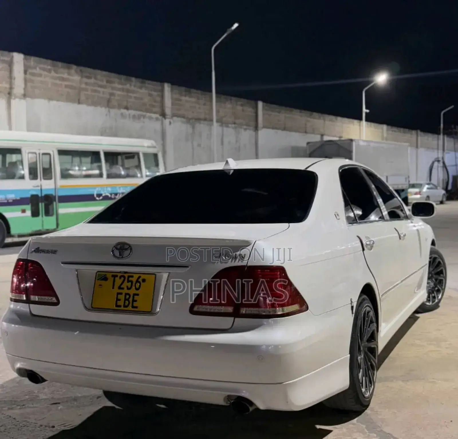 Toyota Crown 2006 Pearl