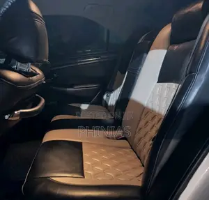 Toyota Crown 2006 Pearl