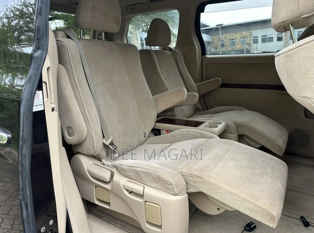 Toyota Vellfire 2008 Maroon