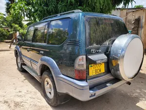 Toyota Land Cruiser Prado 2006 Green