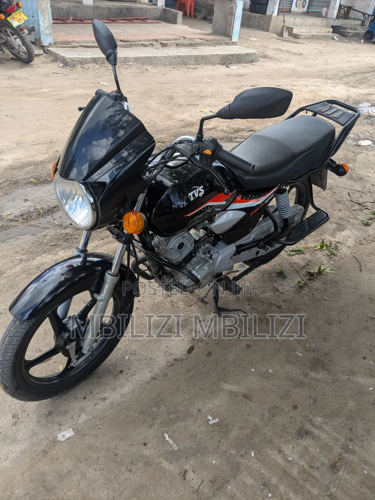 TVS HLX 125 2025 Black