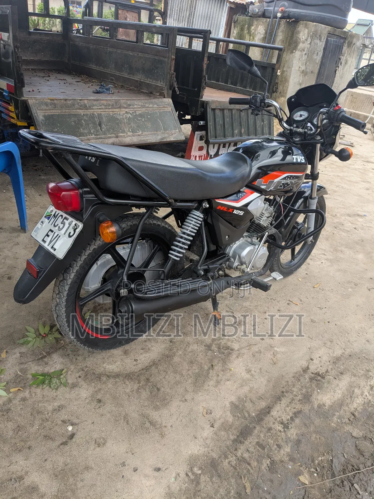 TVS HLX 125 2025 Black