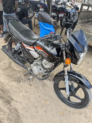 TVS HLX 125 2025 Black