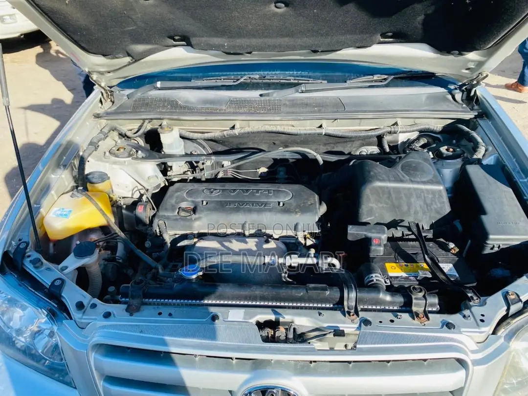 Toyota Kluger 2006 Silver