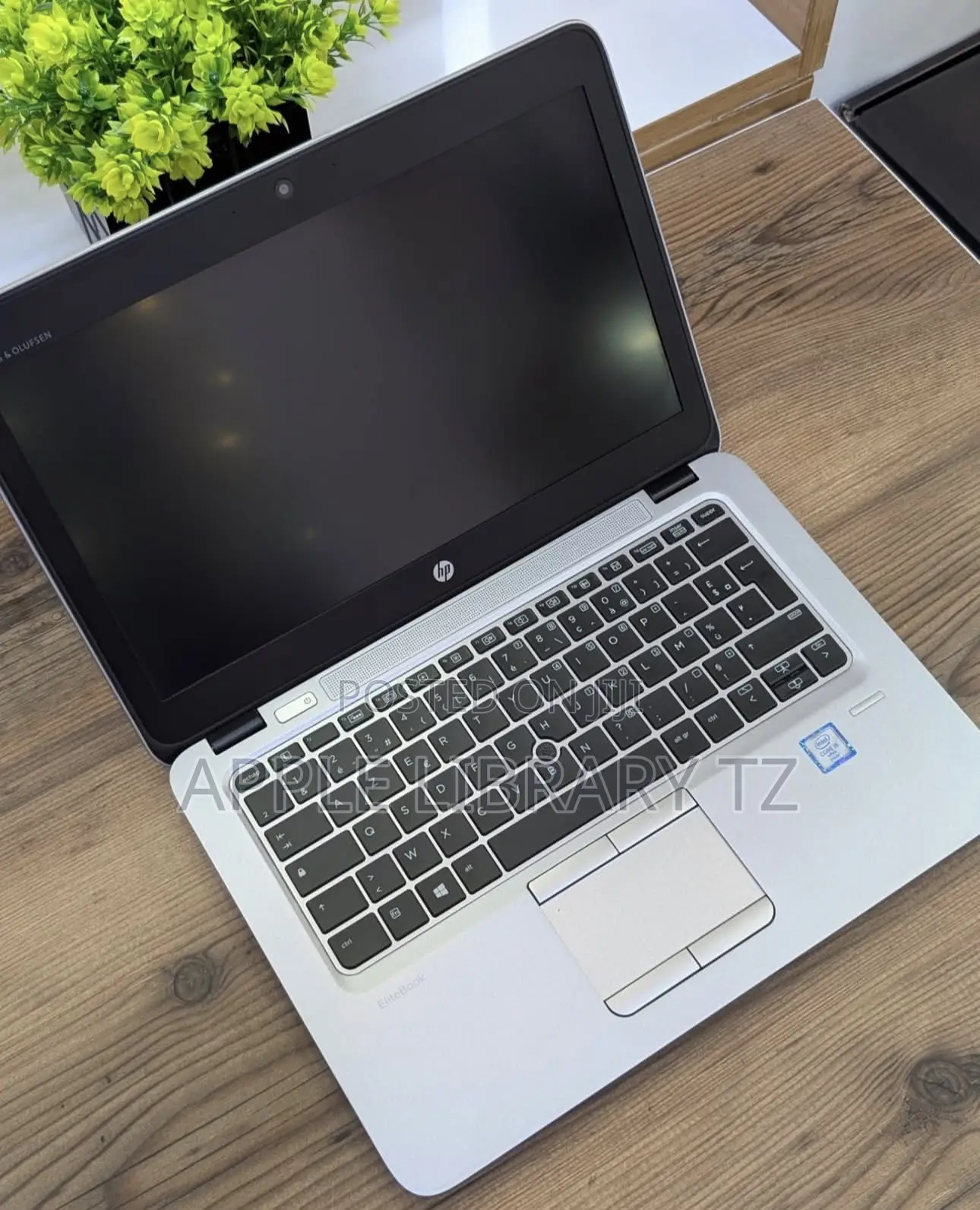 New Laptop HP EliteBook 820 G3 8GB Intel Core i3 HDD+SSD 500GB