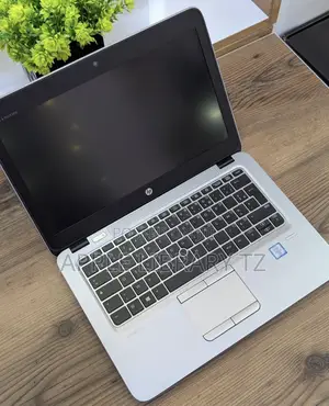 New Laptop HP EliteBook 820 G3 8GB Intel Core i3 HDD+SSD 500GB