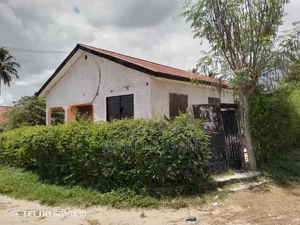 7bdrm House in Tanzania Daresalaam, Ilala for sale