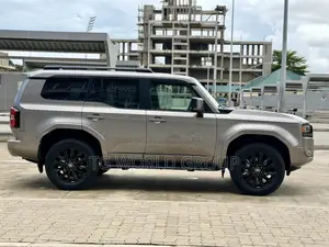 New Toyota Land Cruiser Prado 2.8 2024 Beige