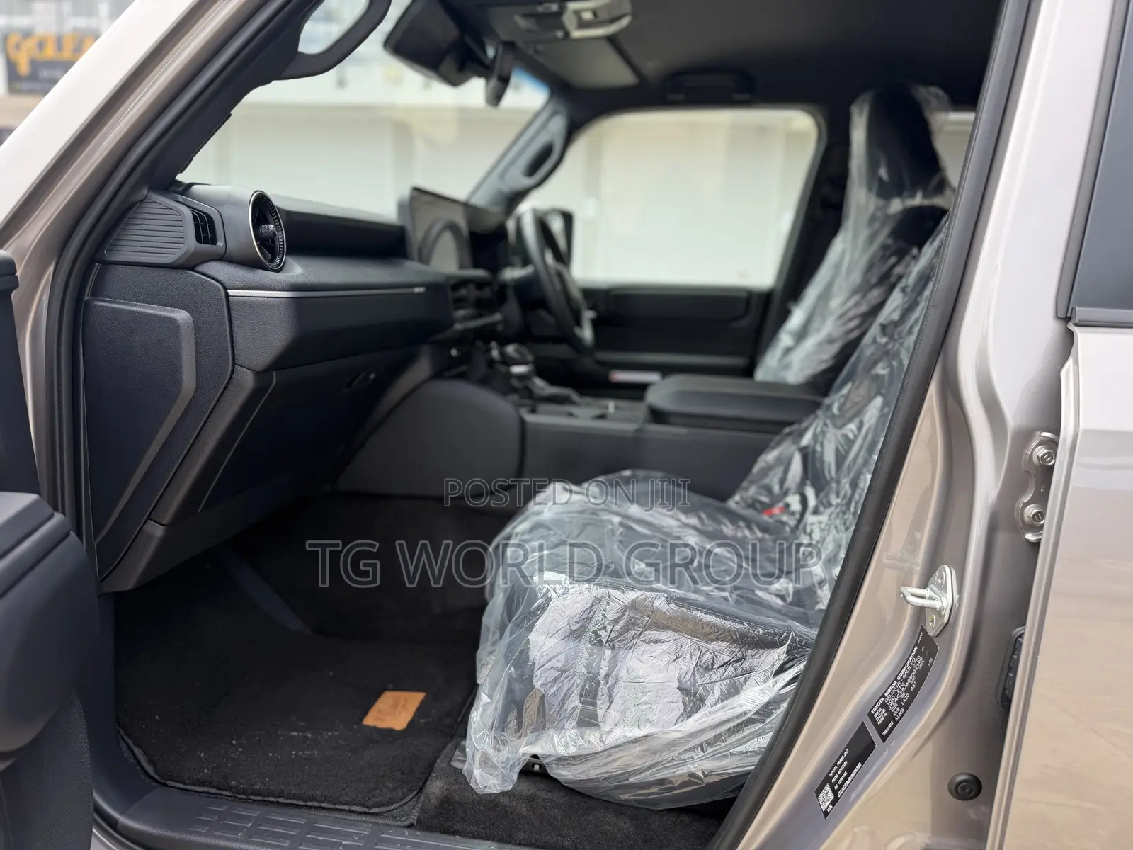 New Toyota Land Cruiser Prado 2.8 2024 Beige
