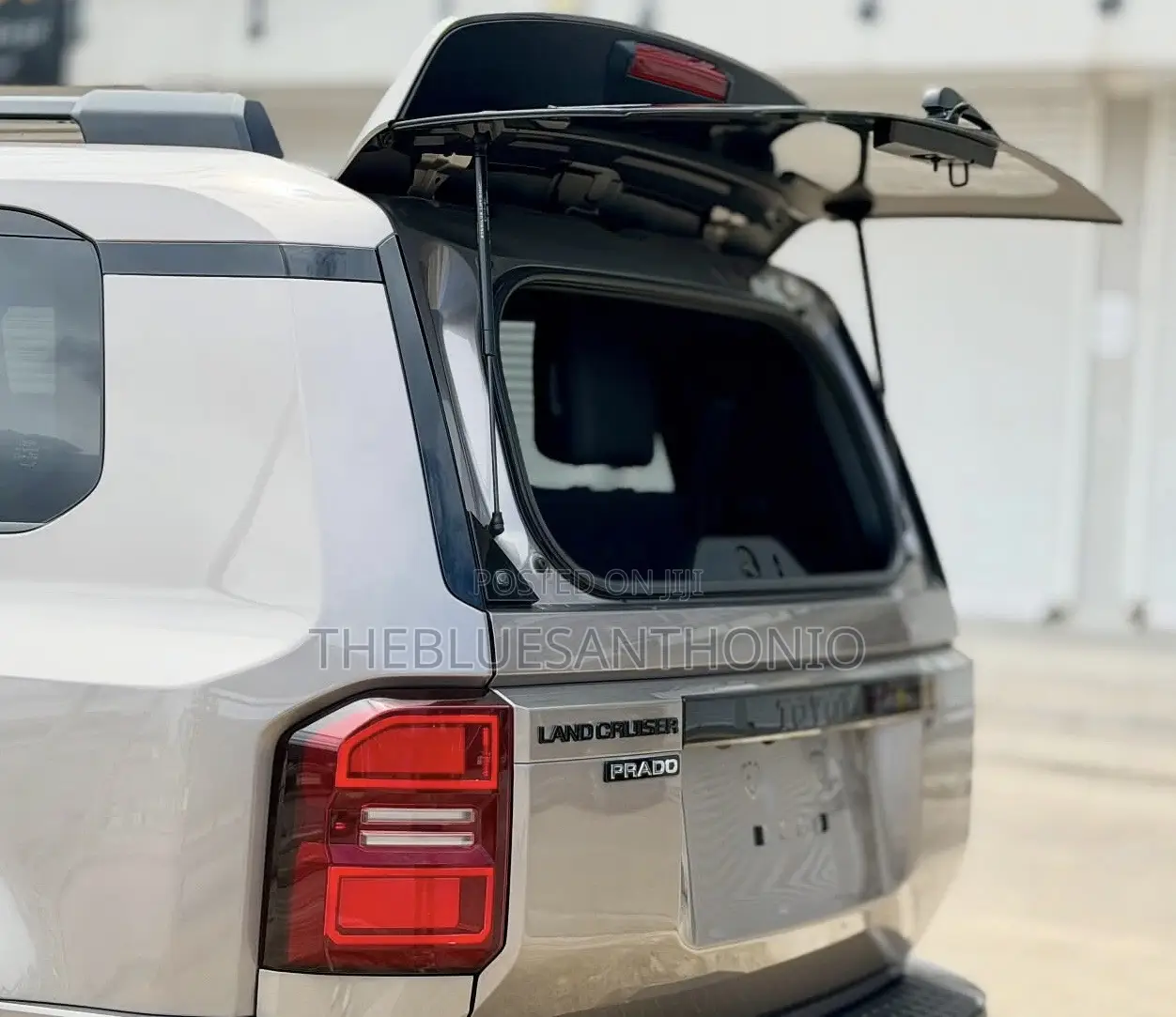 Toyota Land Cruiser Prado 2024 Silver